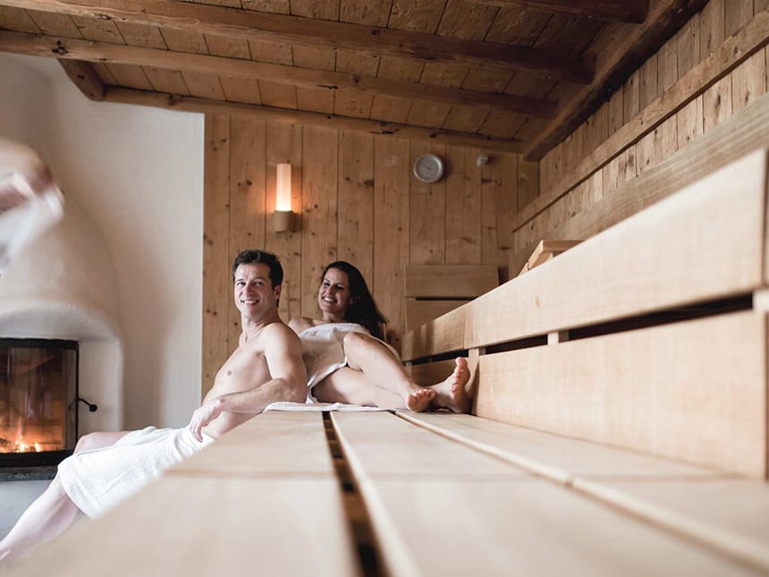 Paar in der Finnischen Sauna