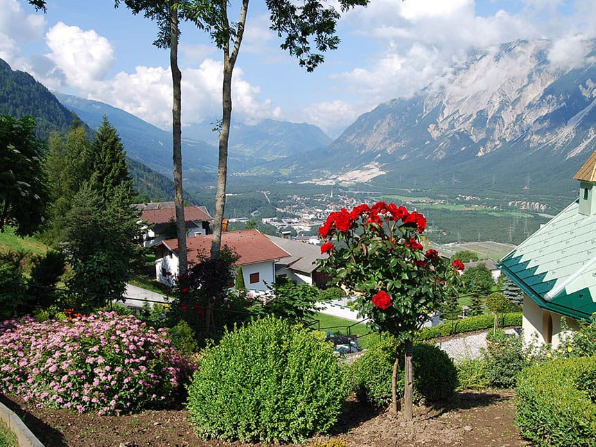 umgebung von Haiming mit einer traumhaften Bergkulisse